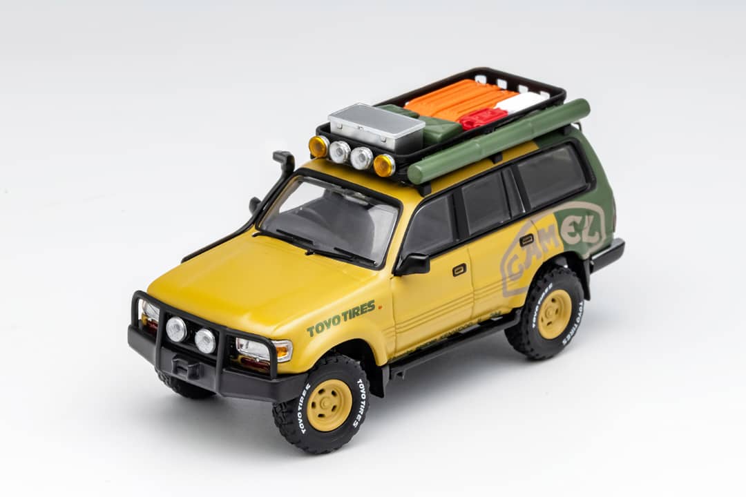 GCD Toyota Land Cruiser LC80 Camel Cup Version With Accessories 1:64-2