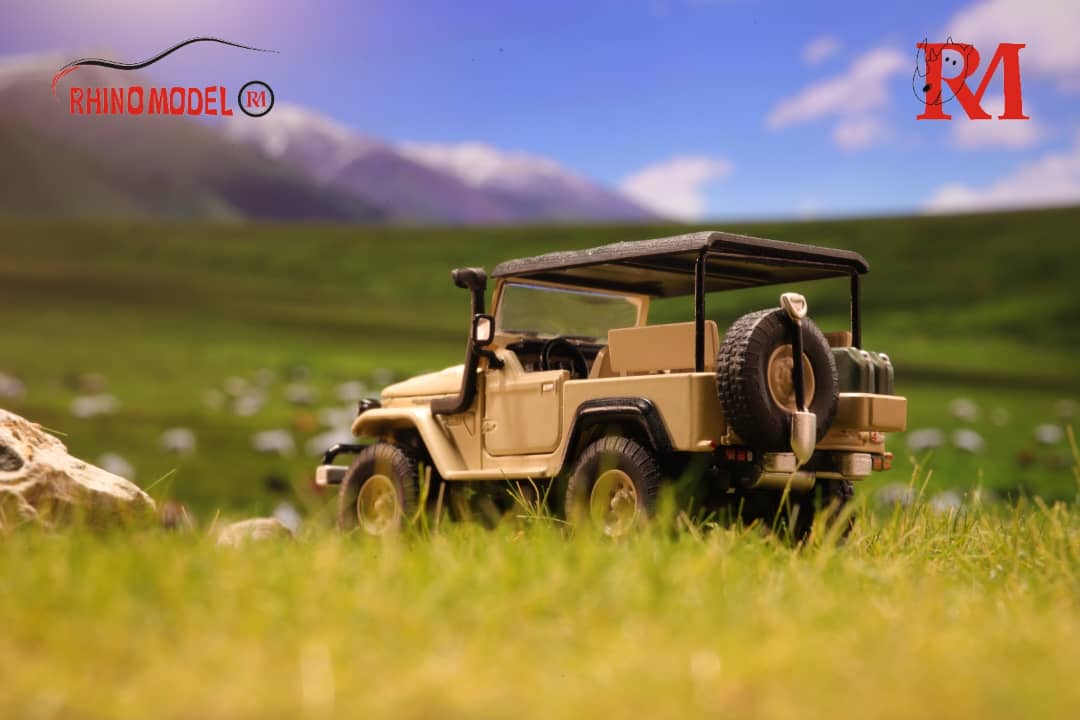 Rhino Model Toyota Land Cruiser FJ40 Pick Up Desert Yellow 1:64 Limited to 888 Pcs-3