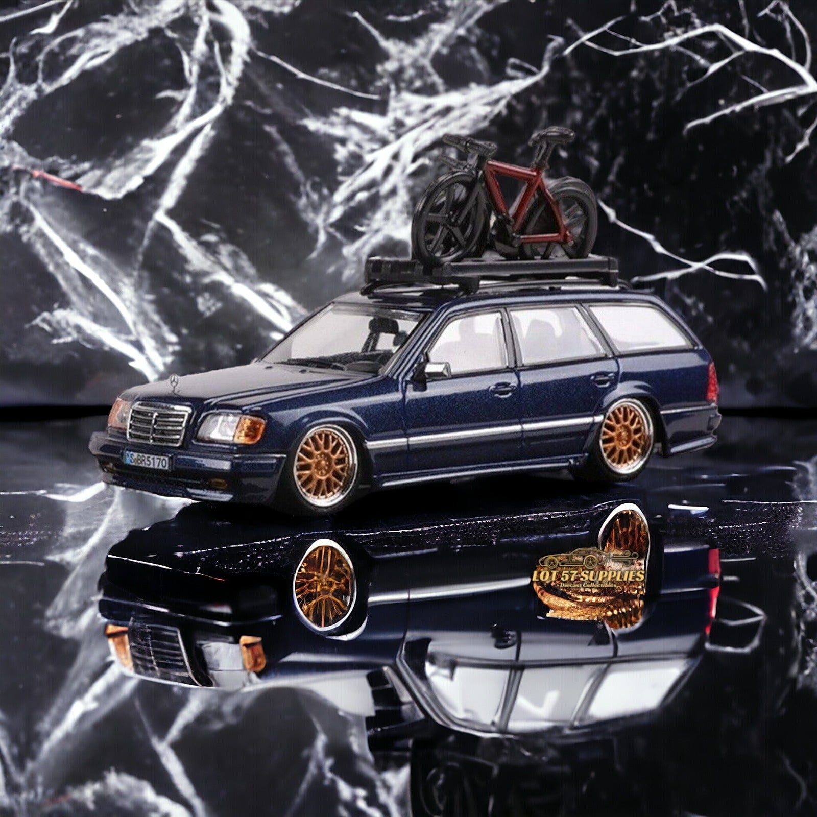 Mortal Mercedes-Benz Wagon Version S124 SILVER / BLUE 1:64-6