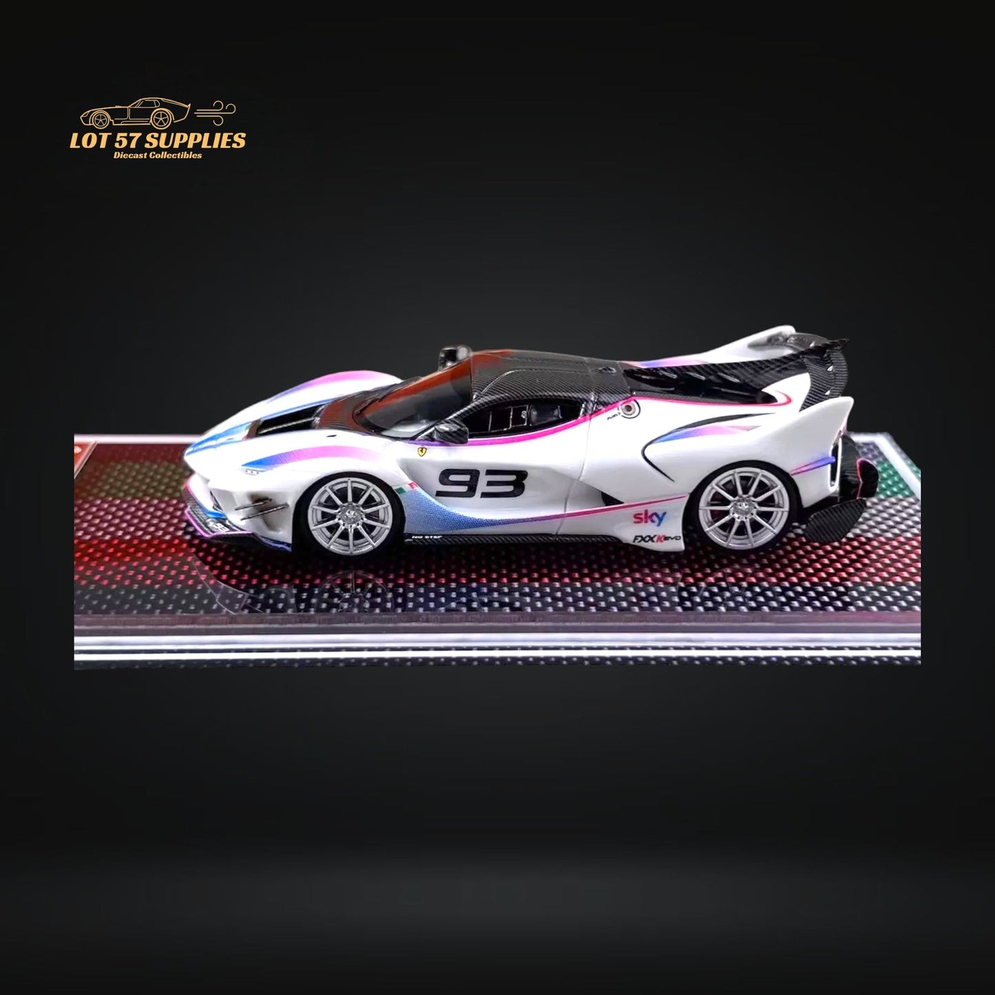 U2 FXX-K Evo White #93 Resin Limited Edition 1:64-4